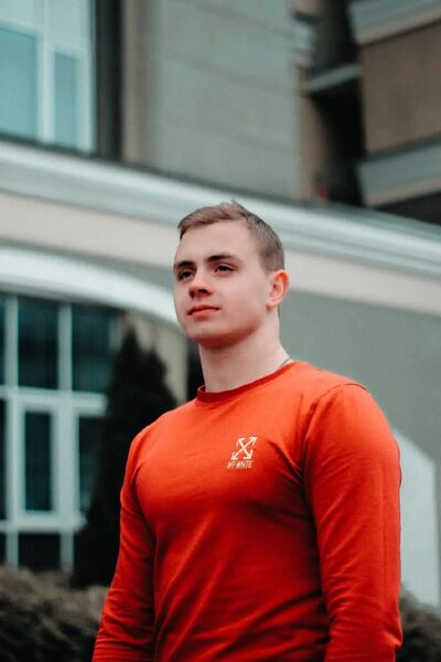  ,   Vlad, 22 ,   ,   