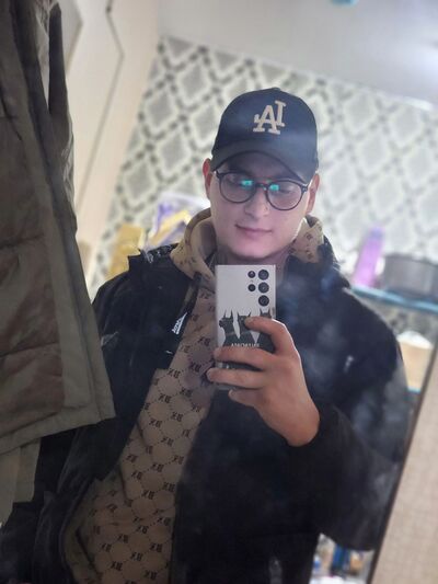  ,   Seroga, 28 ,   ,   