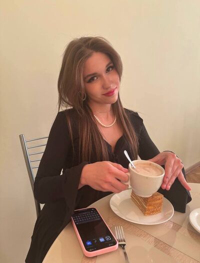  ,   Angelina, 26 ,   ,   , c 