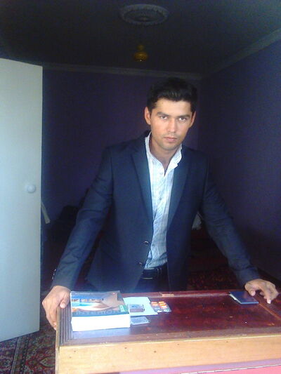  ,   Asadbek, 38 ,  