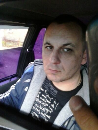  ,   Andre, 48 ,  