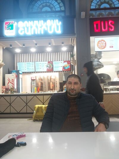  ,   Armen, 43 ,   ,   