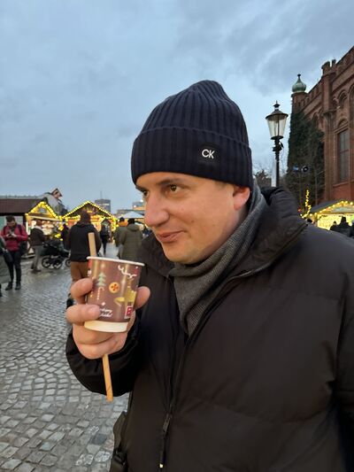  ,   Aliaksei, 35 ,   ,   , c 