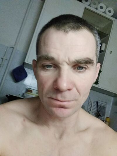  ,   Robert, 48 ,   
