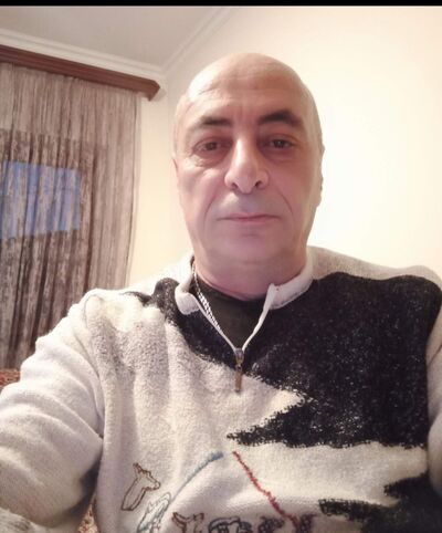  ,   Artur, 55 ,     , c 