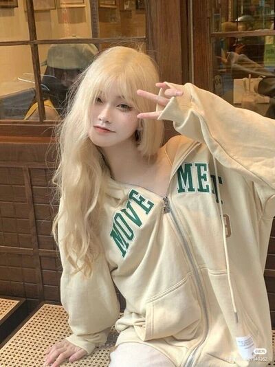  ,   Lia, 21 ,   ,   , 