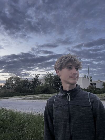  ,   Igor, 18 ,   ,   , c , 