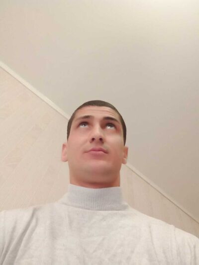 ,   Ali, 28 ,   c 