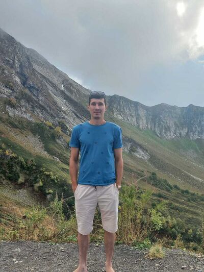  ,   Ayrat, 36 ,   c 