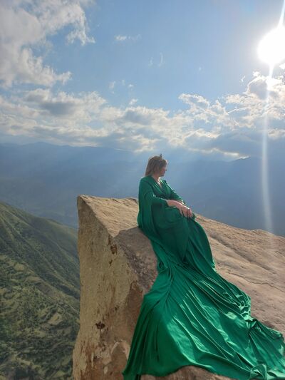  ,   Elena, 54 ,   ,   , c , 