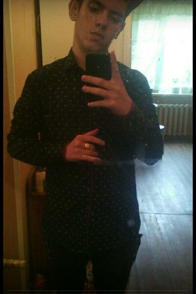  ,   Mark, 25 ,   