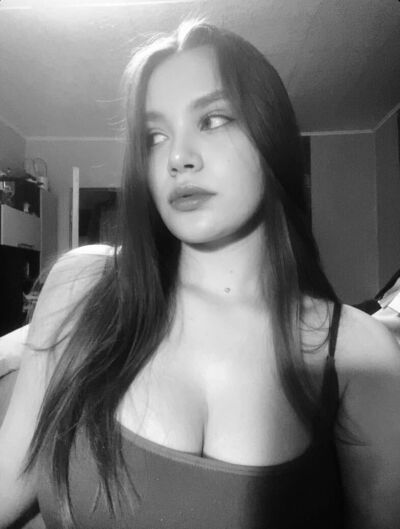  ,   Yana, 19 ,   ,   