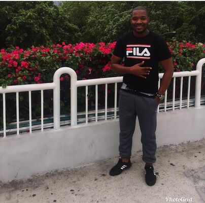  ,   Black Mamba, 33 ,   ,   , c 