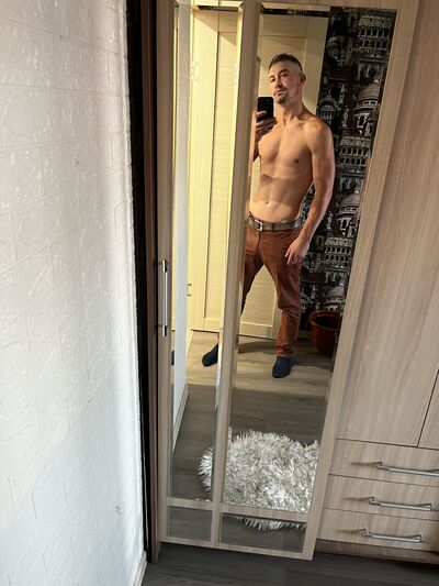  ,   Viktor, 37 ,   ,   