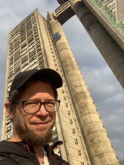  ,   Denis, 47 ,     , c 