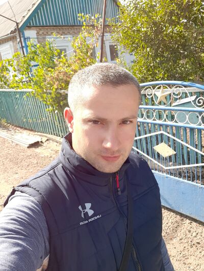  ,   Konstantin, 37 ,   ,   