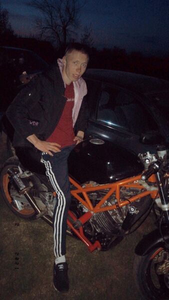 ,   Max, 27 ,   