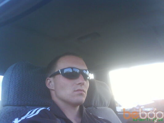  ,   Valentin, 35 ,   