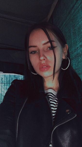 Знакомства Жуковка, фото девушки Катя, 23 года, познакомится для флирта, любви и романтики