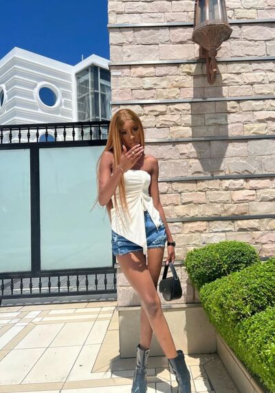  ,   Michelle, 25 ,   ,   