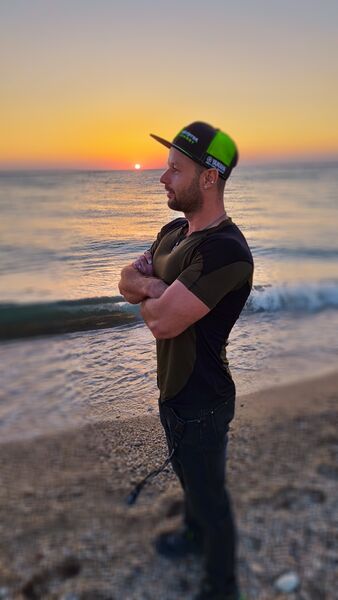  ,   Ivan, 38 ,   ,   , c 