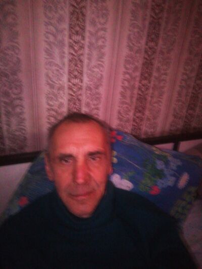  ,   Leon, 56 ,   ,   