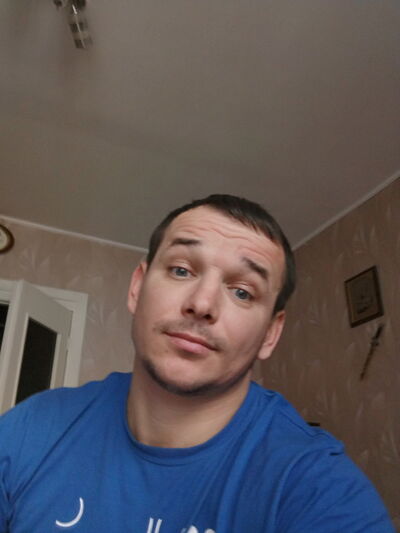  ,   Viktor, 46 ,   