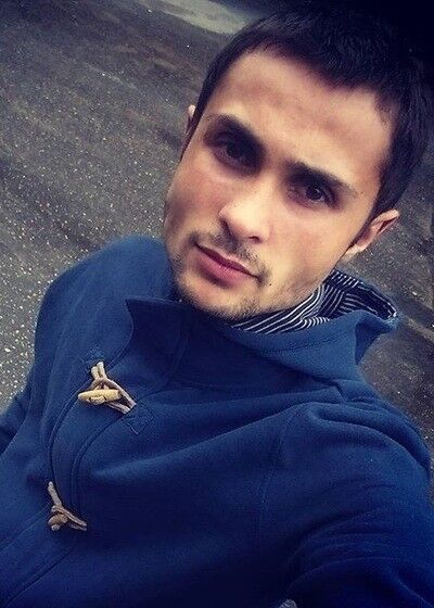  ,   Artur, 31 ,   ,   , c , 