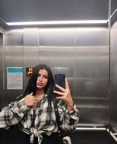  ,   Anastasia, 21 ,     , c 