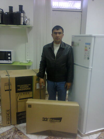  ,   Oybek, 42 ,   ,   , c , 