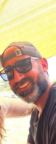  ,   Jordi, 37 ,   ,   
