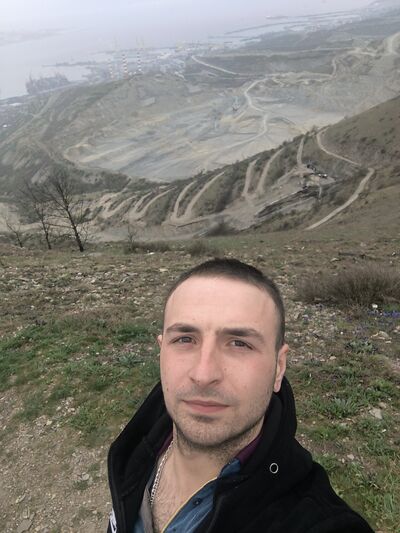  ,   Niko, 26 ,   