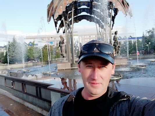  ,   Aleks, 40 ,   