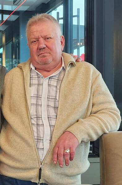  ,   Viktor, 65 ,   ,   