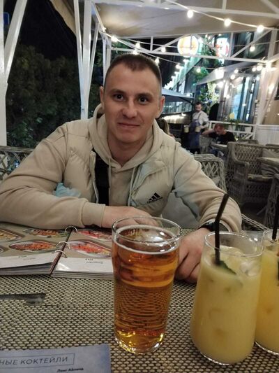  --,   Mark, 28 ,   c , 