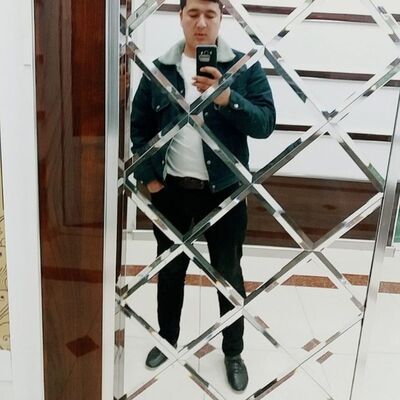  ,   Mustafo, 33 ,   ,   