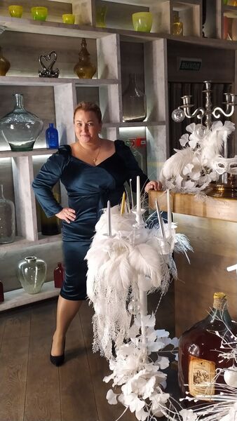  ,   Anna, 49 ,   c 