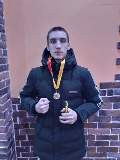  ,   Artur, 21 ,   ,   , 