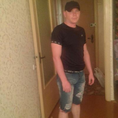  ,   Den, 37 ,   