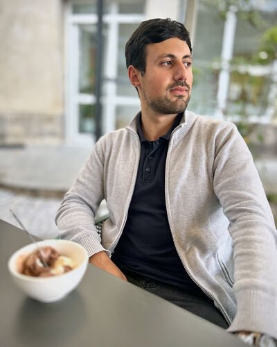  ,   Ervand, 24 ,   ,   