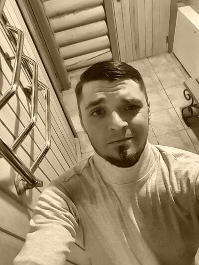  ,   Denis, 32 ,   ,   