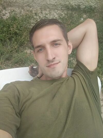  ,   Maksvel, 32 ,   ,   