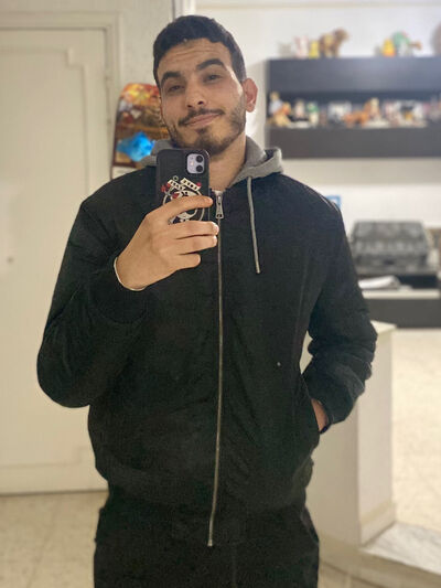  ,   Aziz, 24 ,   ,   