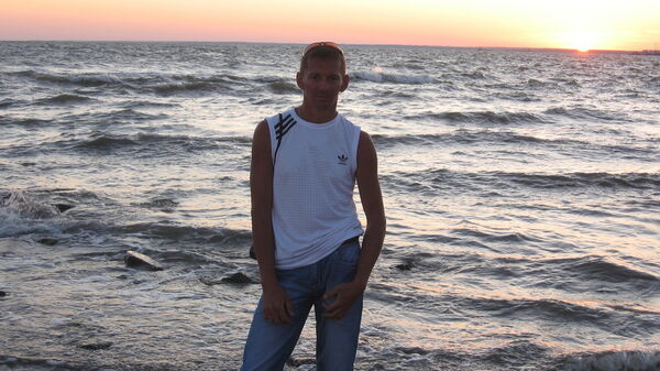  ,   Alex, 51 ,   