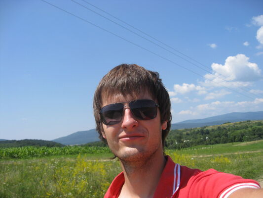  ,   Mishka, 32 ,   