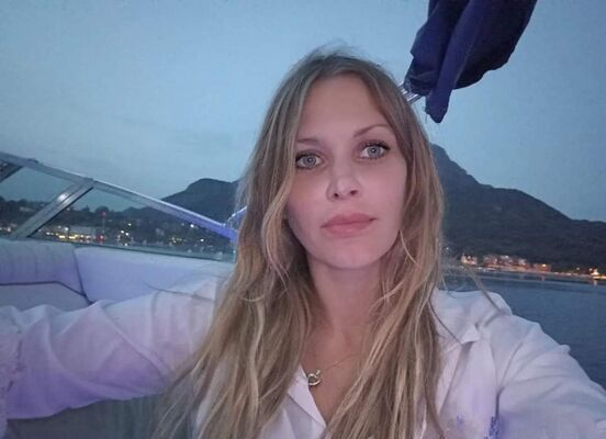  ,   Yuliya, 40 ,   ,   