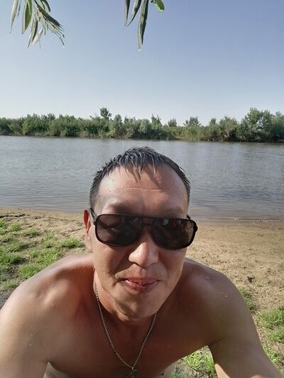  --,   Artur, 41 ,   ,   
