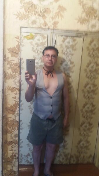  ,   Mort, 44 ,   ,   , c 