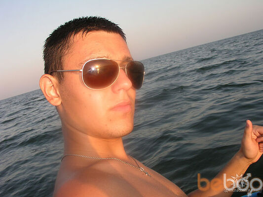  ,   Meex, 35 ,   