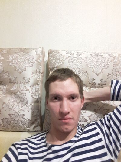  ,   Sergey, 32 ,   
